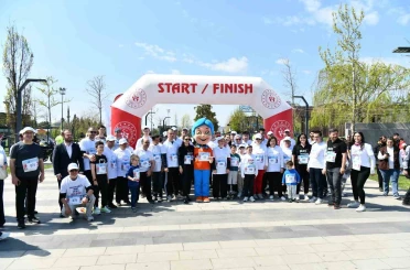 Balıkesir’de adımlar otizm farkındalığı için atıldı 