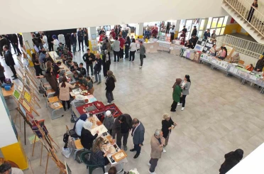 Balıkesir’de öğrencilerin yıl sonu sergisi yoğun ilgi gördü 