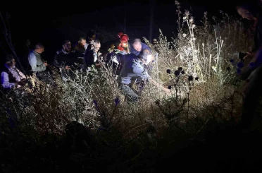 Balıkesir’de traktör yoldan çıktı: 3 yaralı 