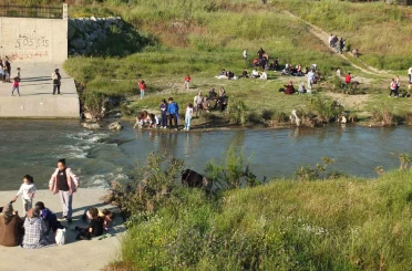 Balıkesir’de vatandaşlar Hıdırellez’i dilek tutarak ve dereye taş atarak coşkuyla kutladı 