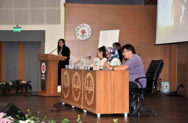 Balıkesir’de yetimlere yuva olma çağrısı yapıldı 