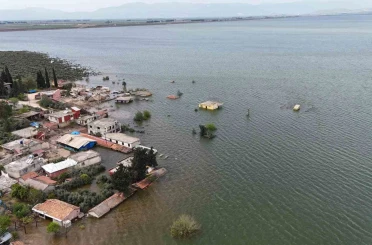 Baraj sınırları içerisindeki köyler aşırı yağışlarla sular içerisinde kaldı 