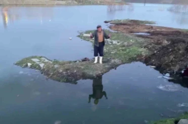 Baraj taştı, sular köye ulaştı, suya düşen buzağı kurtarılamadı 