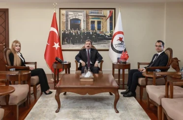 ’Barbie Kaymakam’ vali yardımcısı oldu 