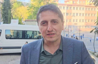 Barış Manço’ya benzeyen sesiyle sosyal medyayı sallayan okul müdürü o anları anlattı 