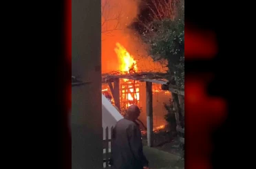 Bartın’da odunluk yangını paniğe neden oldu 