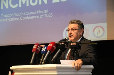 Başkan Ahmet Metin Genç: "Yeni dünya düzenini gençlerimiz sağlayacak" 
