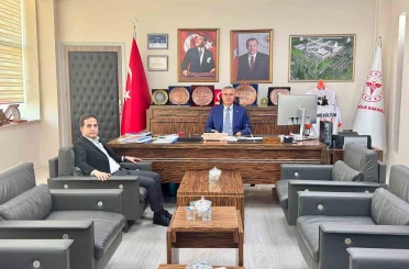 Başkan Aküzüm, sağlık çalışanlarının sorunlarını İl Sağlık Müdürü Asiltürk’e iletti 