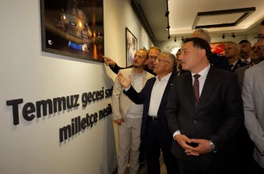Başkan Büyükkılıç: "Bu millet esareti kabul etmez, bayrağını yere düşürmez" 