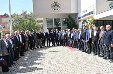 Başkan Dere seçim ziyaretlerine batı ilçelerden başladı 