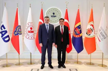 Başkan Durgut, İçişleri Bakanı Çiftçi ile bir araya geldi.
