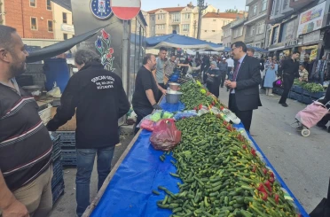 Başkan Eyüp Kahveci’den pazar ziyareti 