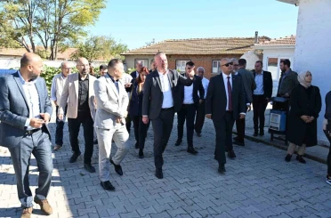 Başkan Karabatı: "Masa başı belediyeciliği yapmıyoruz, her gün sahadayız" 