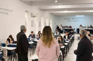 Başkan Karamehmetoğlu gençlerle bir araya geldi 