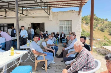 Başkan Karamehmetoğlu, vatandaşlarla bir araya geldi 