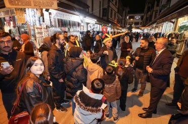 Başkan Kavuş, Bedesten'de bayram coşkusuna ortak oldu
