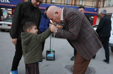 Başkan Sekmen; "En büyük mutluluğumuz hemşehrilerimizin duasını almak" 