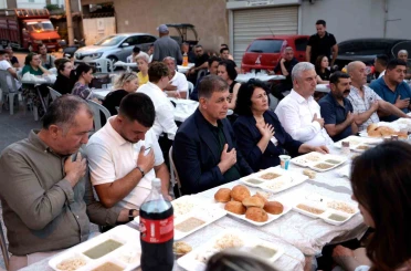 Başkan Tugay, Kınık’ta muharrem lokmasını paylaştı 