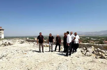 Başkan Ulutaş, Akçadağ’da mahallelerin ihtiyaçlarını yerinde inceledi
