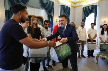 Başkan Vekili Biba, şampiyon marşın bestecilerini ağırladı 