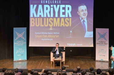 Başkan Vekili Can Aksoy, TÜGVA’nın kariyer buluşmasında gençlerle bir araya geldi 
