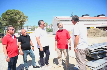 Başkan Vekili Demirtaş’tan Kuşadası’nda proje ve esnaf mesaisi 