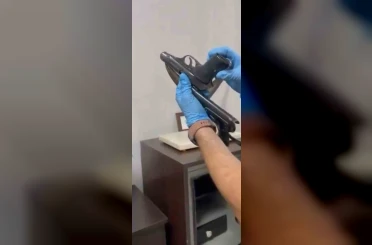 Başkan yardımcısının odasından ruhsatsız silah çıktı 
