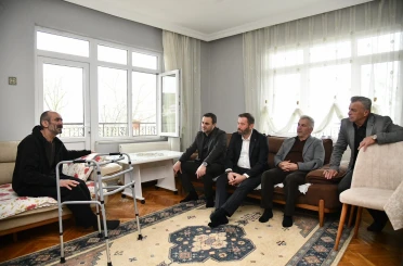 Başkanı Özlü’den hastalara moral ziyareti 