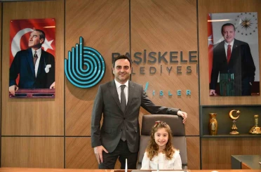 Başkanlık koltuğu 23 Nisan’da öğrenciye emanet edildi 