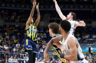 Basketbol Süper Ligi: Fenerbahçe: 60 - A. Efes: 59 