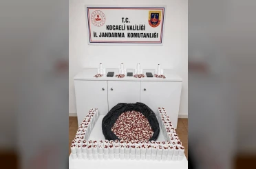 Baskında 25 bin 500 sentetik hap ele geçirildi 