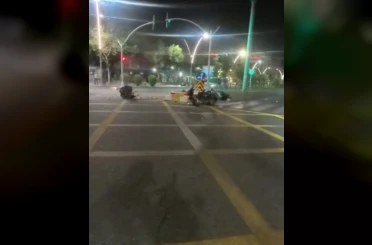 Batman’da 2 kişinin yaralandığı kaza anı güvenlik kameralarına yansıdı 