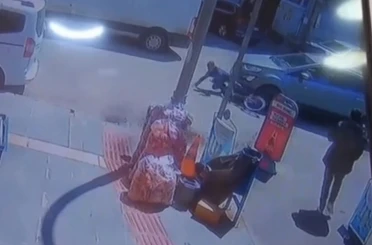 Batman’da bisikletiyle otomobilin altına giren çocuk metrelerce sürüklendi: O anlar kamerada 