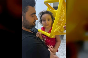 Batman’da kafası plastik sandalyeye sıkışan çocuğu itfaiye ekipleri kurtardı 