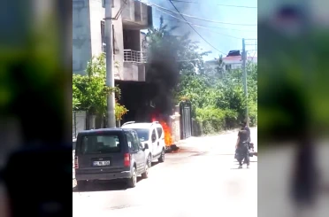 Batman’da park halindeki motosiklet küle döndü 