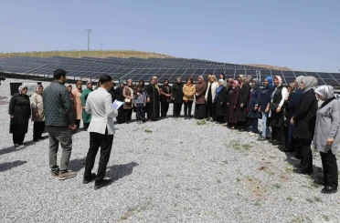 Battalgazi Belediyesi proje ve yatırımları AK Parti Yeşilyurt Kadın Kolları’na tanıtıldı 
