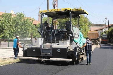 Battalgazi’de yıllardır sorun olan yol, asfaltla çözüldü 