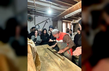 Bayburt GSL öğrencileri tandır atölyesinde çamura şekil verdi 