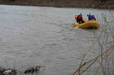 Bayburt Üniversiteler Arası Rafting Şampiyonası nehir inişi yarışıyla tamamlandı 
