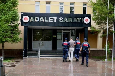 Bayburt’ta 4 yıl hapis cezası bulunan firari hükümlü yakalandı 