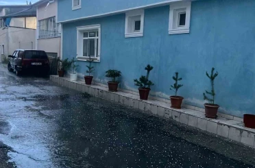 Bayburt’ta kısa süreli dolu etkili oldu 