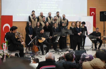 Bayburt’ta öğretmenlerden türkü ziyafeti 
