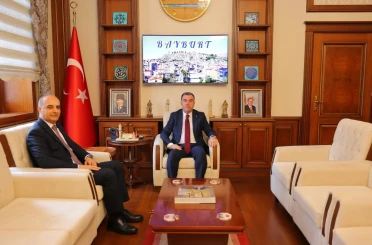 Bayburt’un yeni Defterdarı Hikmet Yıldız göreve başladı 