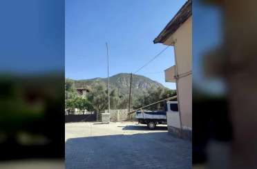 Bayırköy’de telefon direği onarılıyor, internet erişimi kısa sürede sağlanacak 
