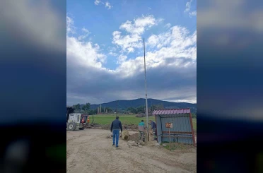 Bayrak direğinin ipini çaldılar 