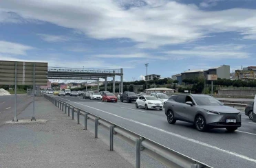 Bayram dönüşü Çamlıca Gişeleri’nde yer yer yoğunluk oluştu 