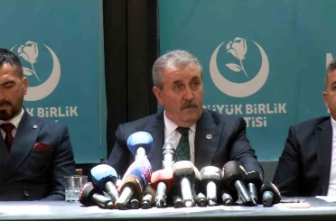 BBP Genel Başkanı Destici: "Cumhurbaşkanımızın erken seçimle tekrar aday olması sağlanmalıdır" 