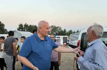 Belediye başkanı ve kaymakam, fındık işçileriyle buluştu
