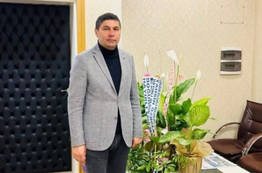 Belediye başkanının sekreterine satırla saldırı: 1 yaralı 