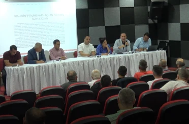 Belediye yetkilileri ve halk otobüsü sahipleri bir araya geldi 